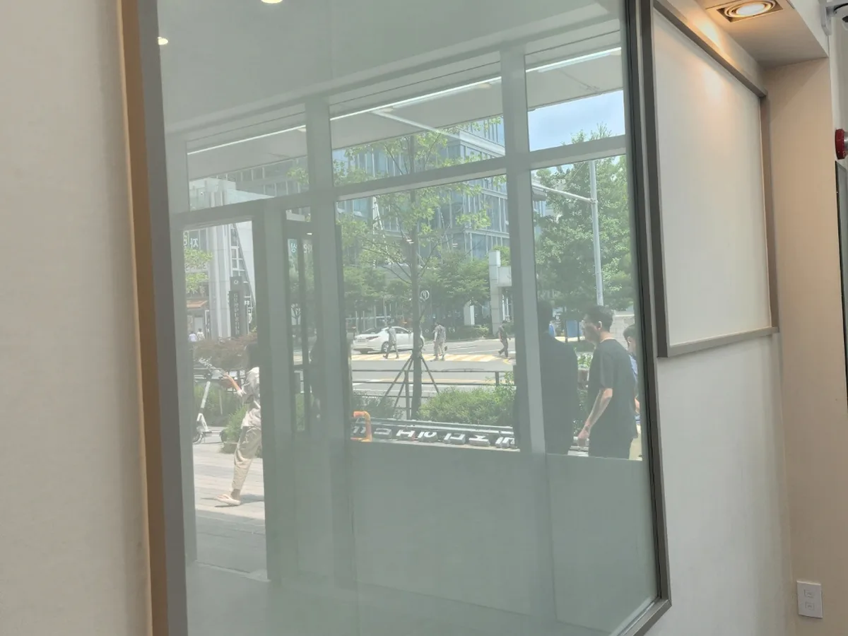 철원군 갈말읍 건물 복도·대기 동선 야간 위생청소 사례 - 행진크린