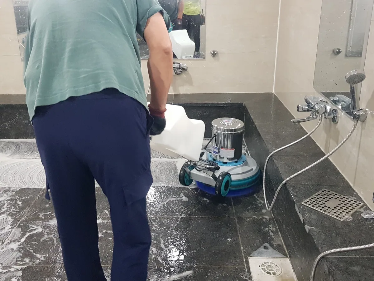 양구군 양구읍 찜질방 수전·샤워기 건식 사우나 위생청소 사례 - 행진크린