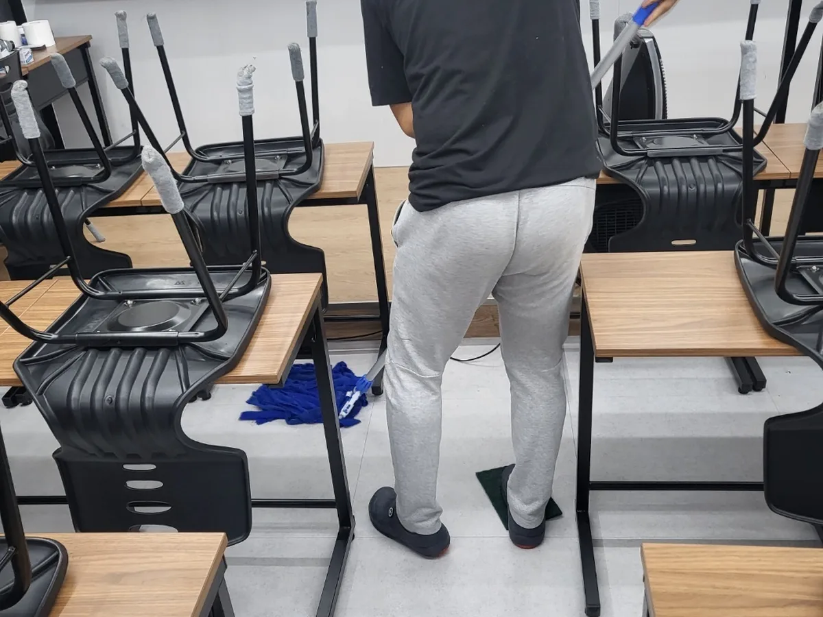 철원군 동송읍 사업장 로비·응접실 바닥 위생청소 사례 - 행진크린